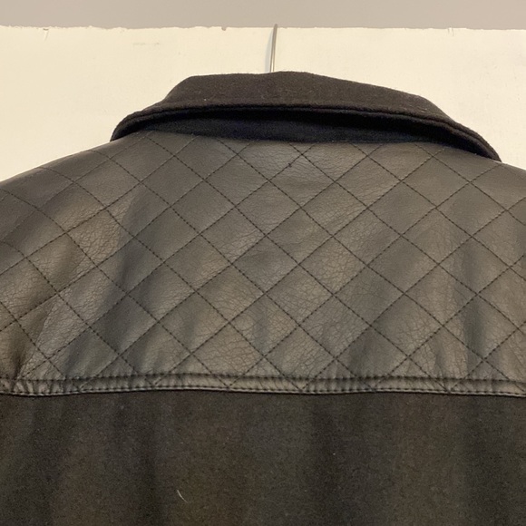 North Zone Men’s Coat with Removable Hood - Picture 4 of 6